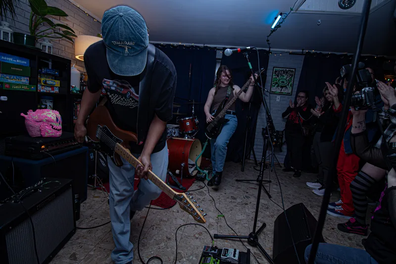 Crowd Surf @ The Flat Top. Photo by Marlowe Sunshine